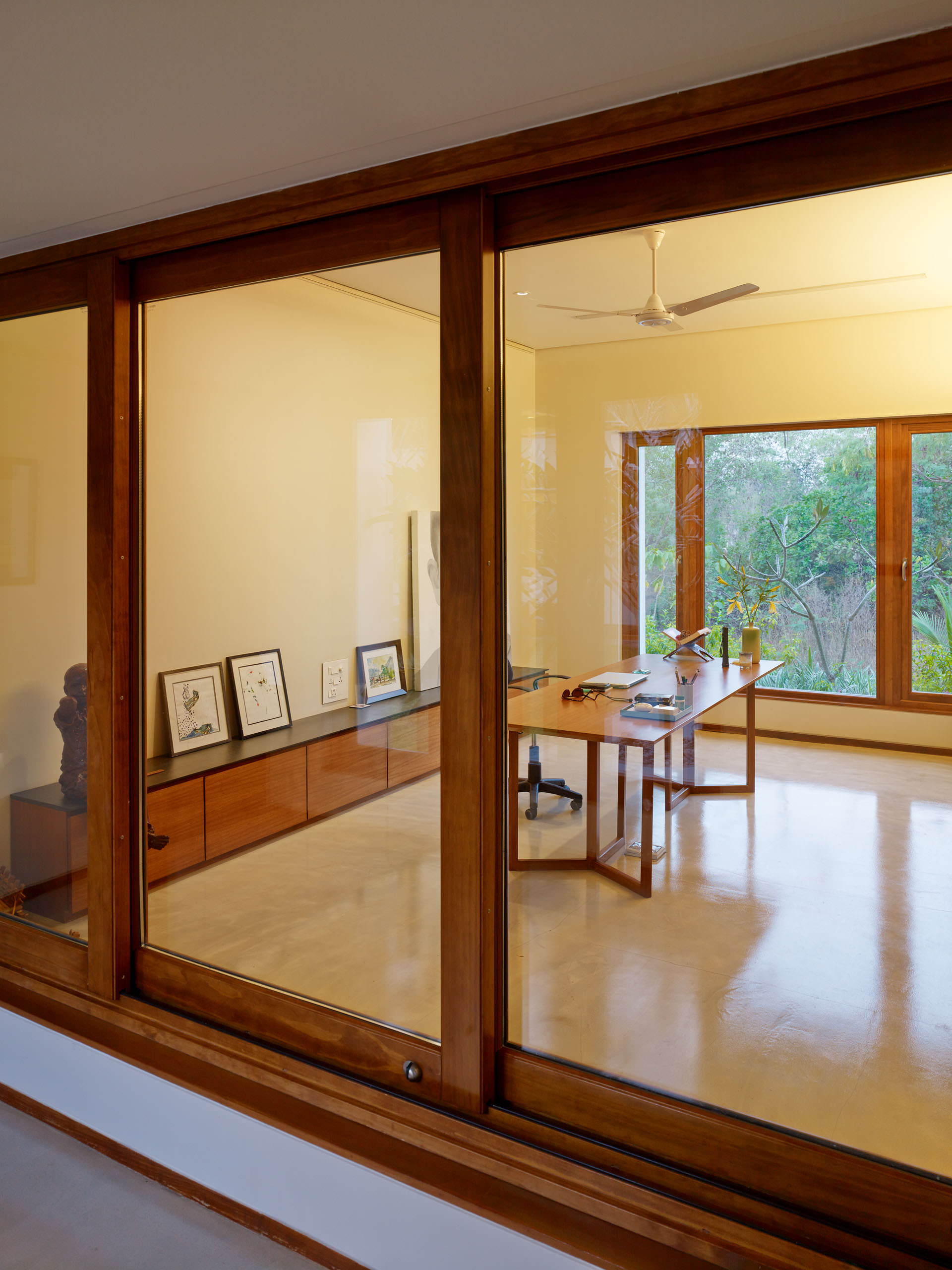 E13430 ALPA 036817 j2560